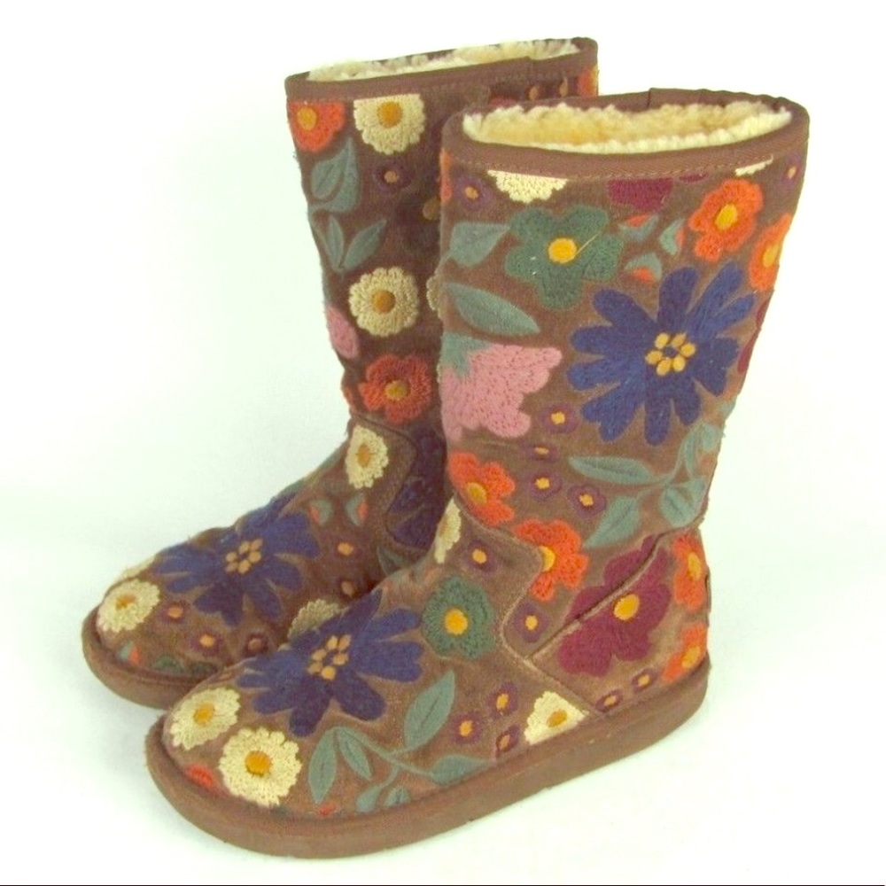 Wahine UGGS Size 5